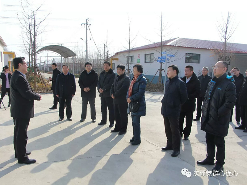 市政協(xié)原副主席、民建市委原主委?；萏m，市人大常委、民建市委副主委周中穩(wěn)一行到我公司調(diào)研蘆花雞養(yǎng)殖發(fā)展情況