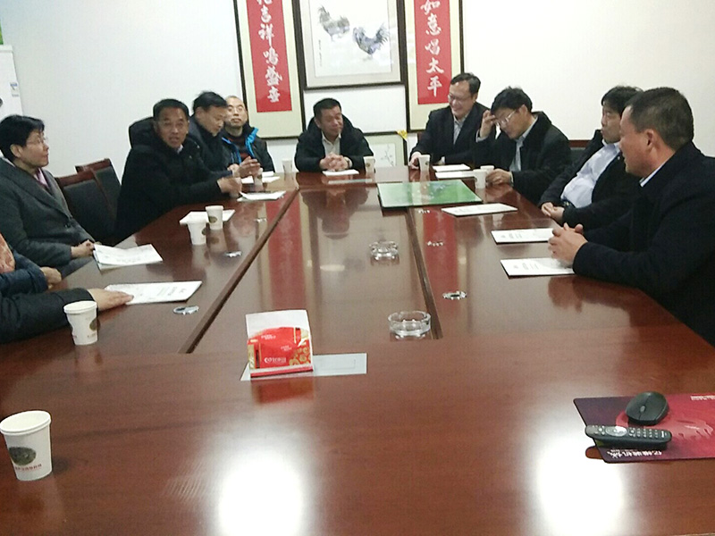 市政協(xié)原副主席、民建市委原主委?；萏m，市人大常委、民建市委副主委周中穩(wěn)一行到我公司調(diào)研蘆花雞養(yǎng)殖發(fā)展情況